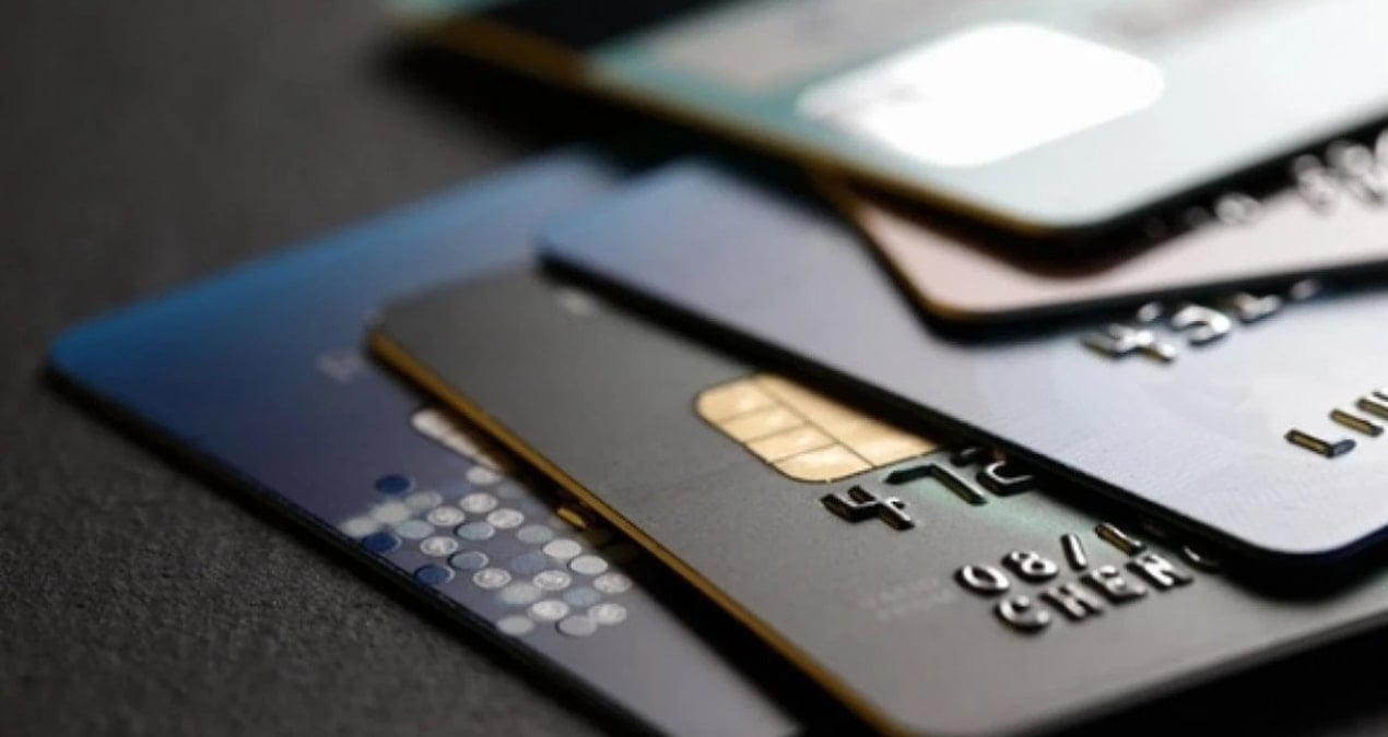 eski banka kartini cope atana agir ceza DJgNd7CW