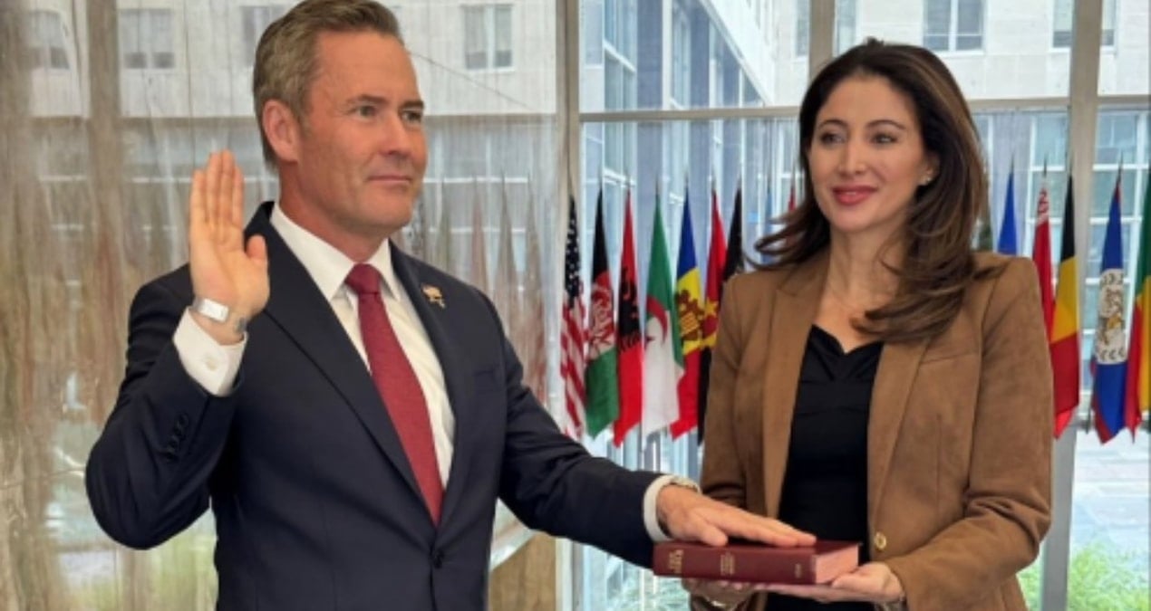 kayiplara karisan felaket bakan waltz aylar sonra bm elcisi oldu y4nIHE1m