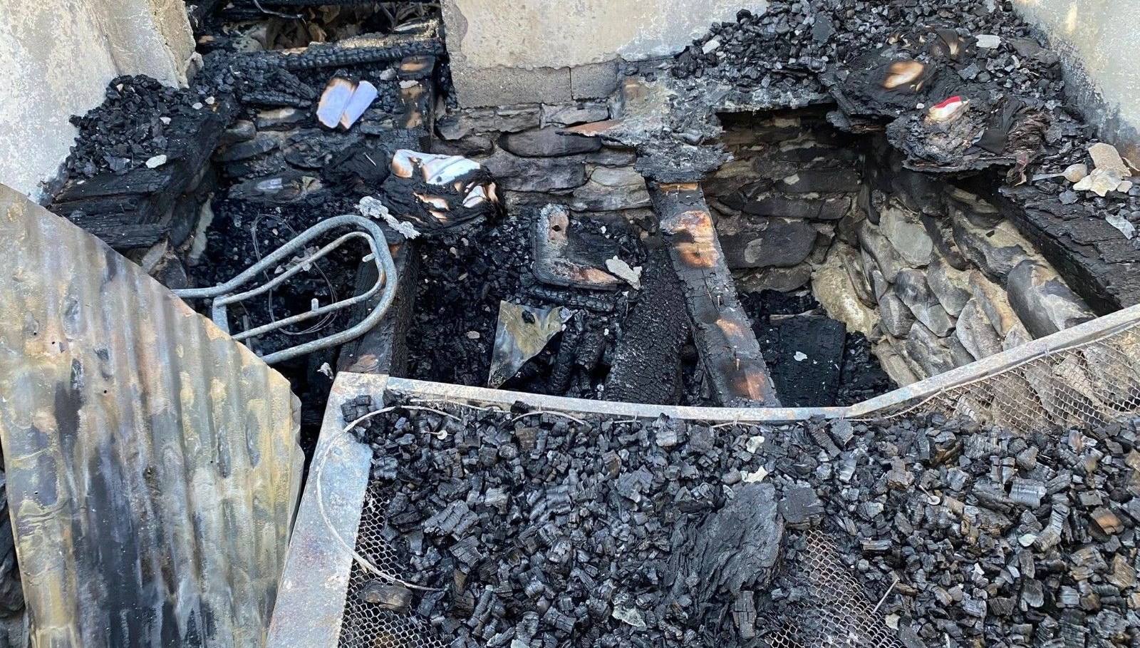 sinoptaki yanginda ev kullanilamaz hale geldi vqqiHRC6