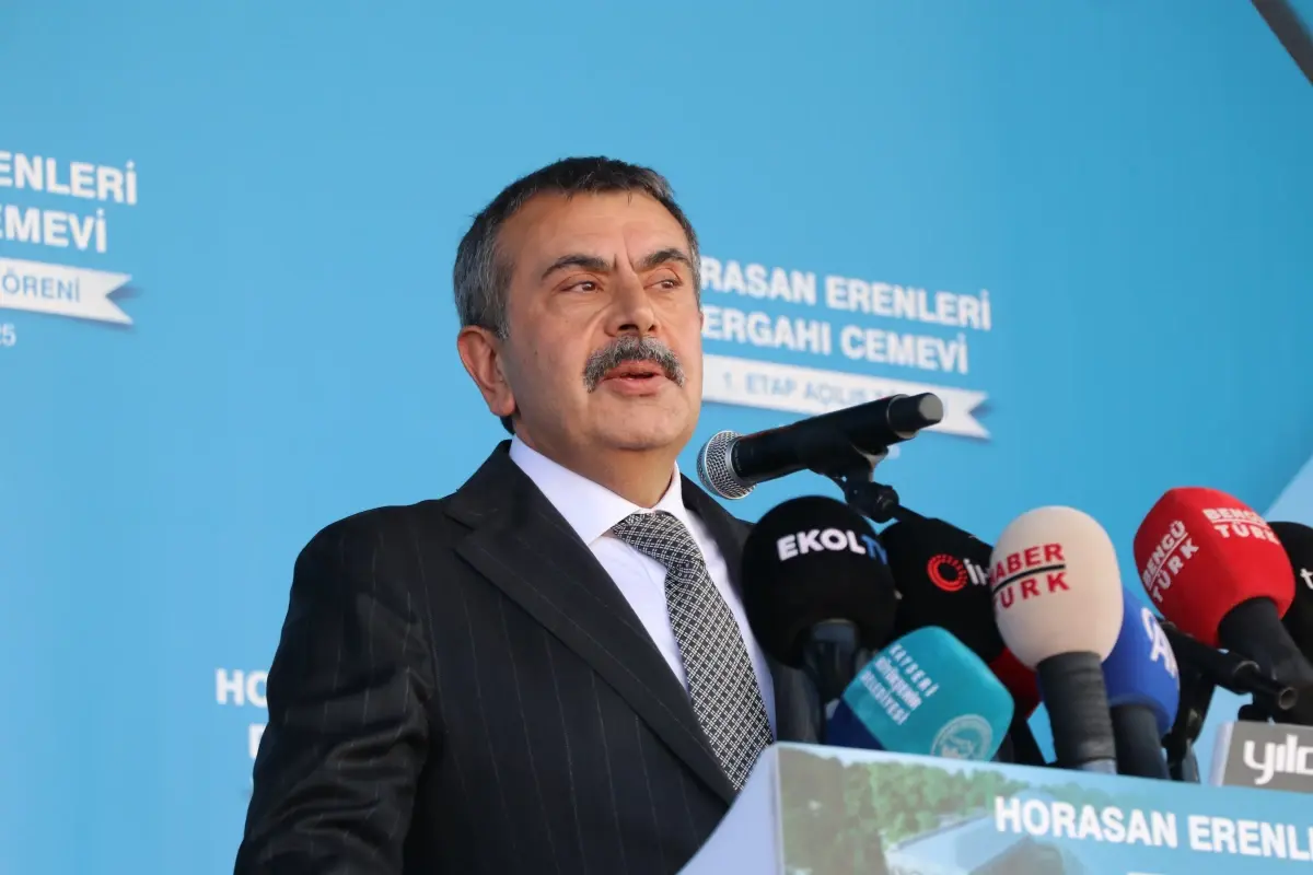 bakan tekin bahceli milli birlik ve beraberligimizin bir sigortasi q4viYvSu