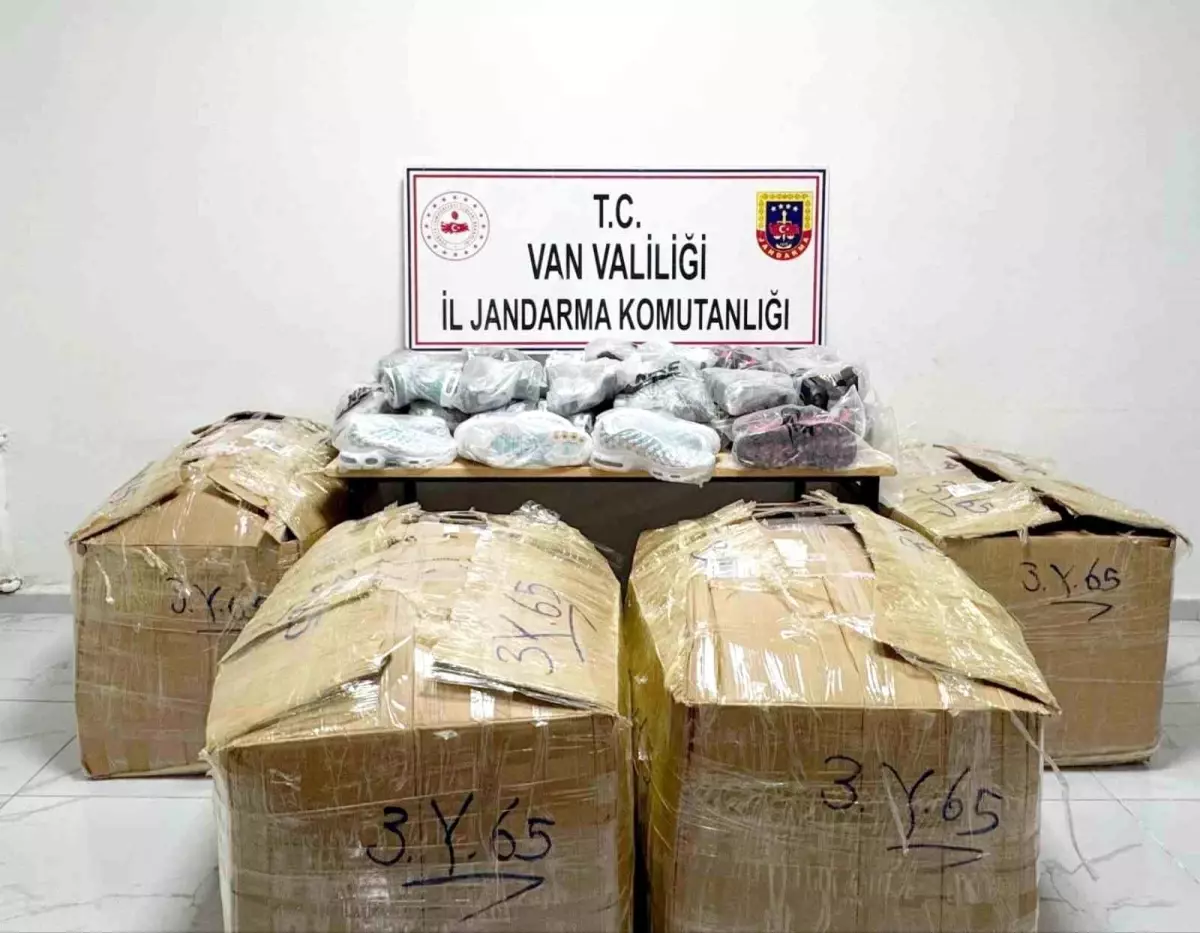 baskalede gumruk kacagi esya ele gecirildi AlYFvJ72.jpg