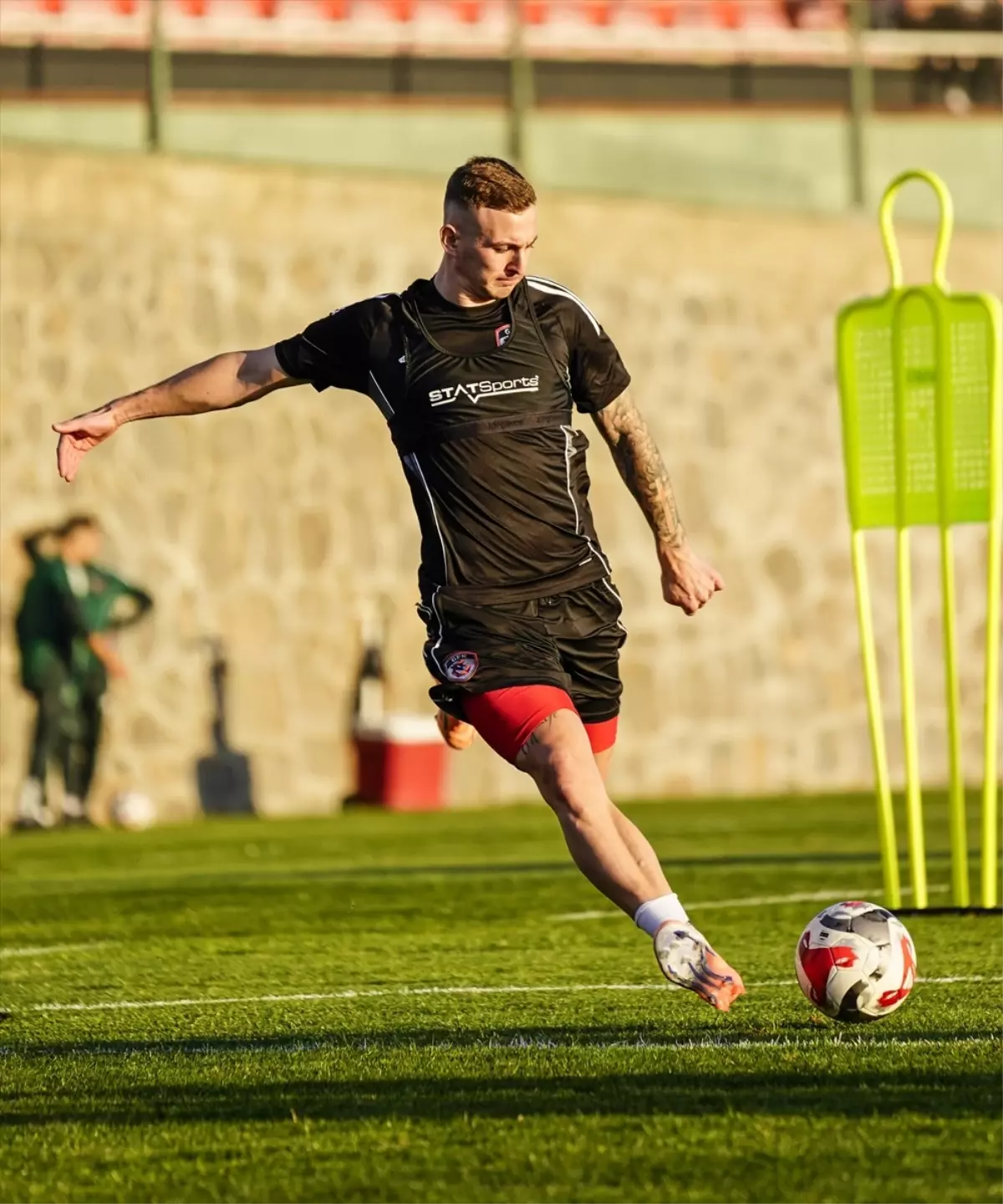 gaziantep fk antalyaspor macina hazirlaniyor gyhkSxic.jpg