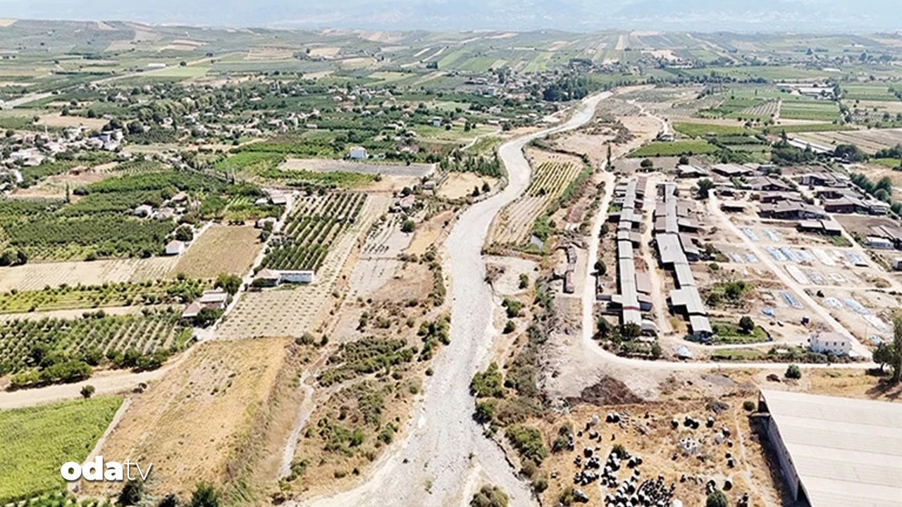 izmir menemene dogru uzanan meshur gediz nehri kuruyor s4JE4F8Z.jpg