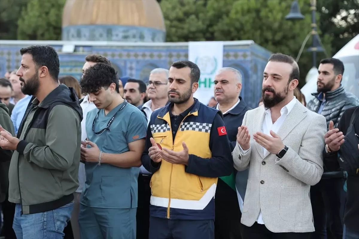 mardinde saglikcilar gazze icin ayakta programi duzenlendi IVtsQuK4.jpg