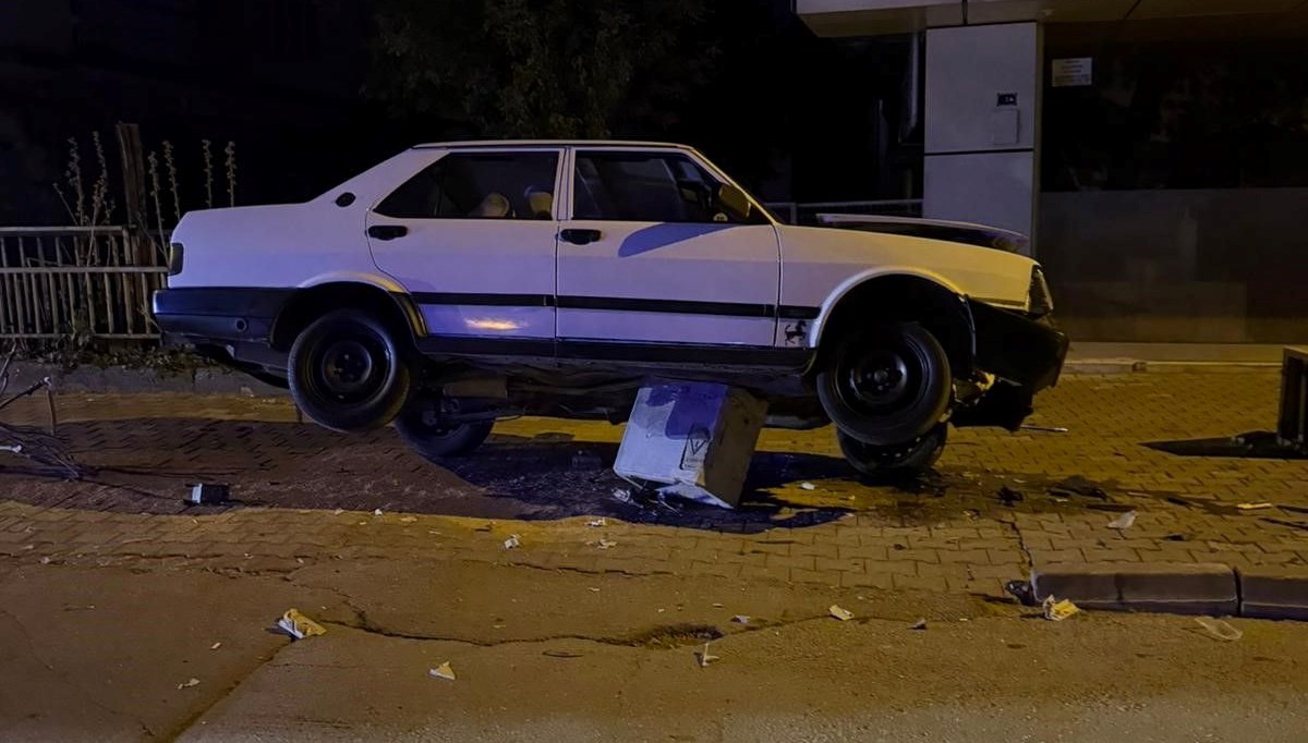 nigdede otomobil trafoya cikti JGbb6Rij.jpg