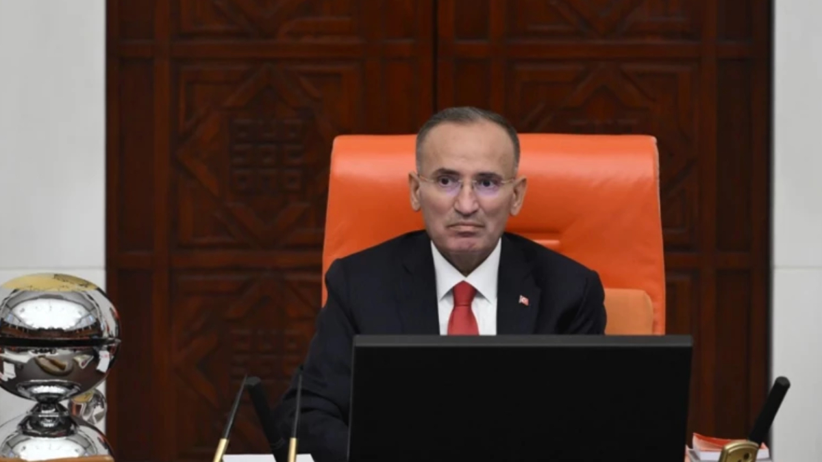 bekir bozdag meclise dondu zayifligi gozlerden kacmadi C6c8ln7T.jpg